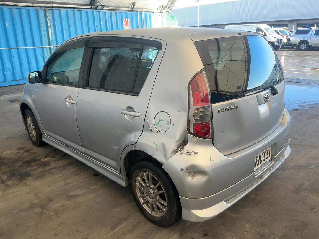 Photo '4' of Toyota Passo