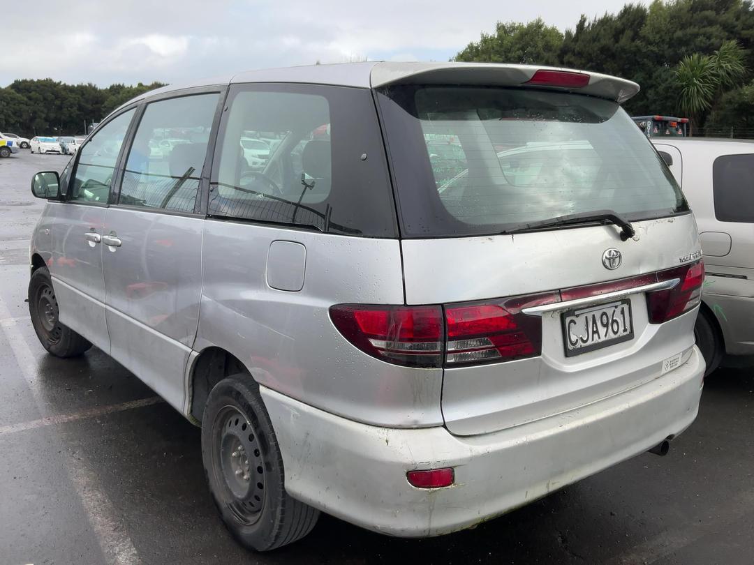 Photo '3' of Toyota Previa Photo '3' of Toyota Previa