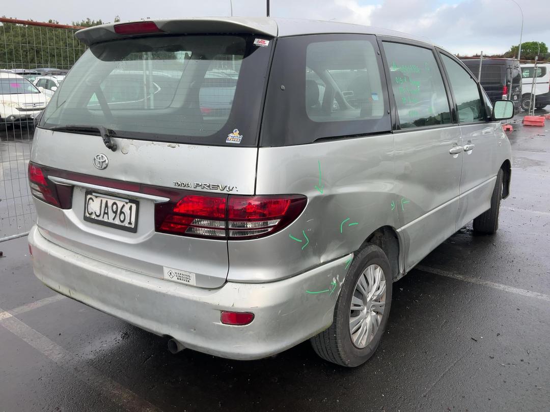 Photo '4' of Toyota Previa Photo '4' of Toyota Previa
