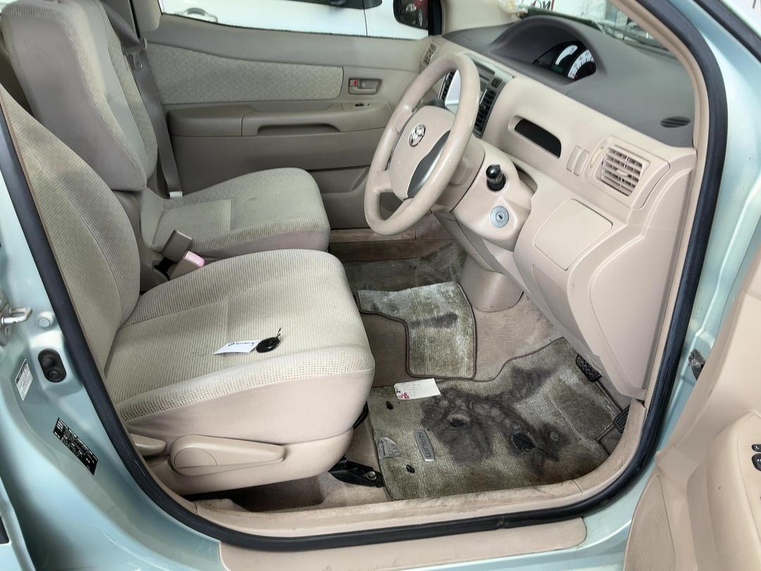 Photo '18' of Toyota Raum