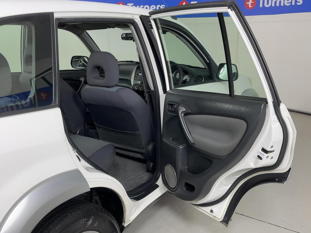 Photo '19' of Toyota Rav4