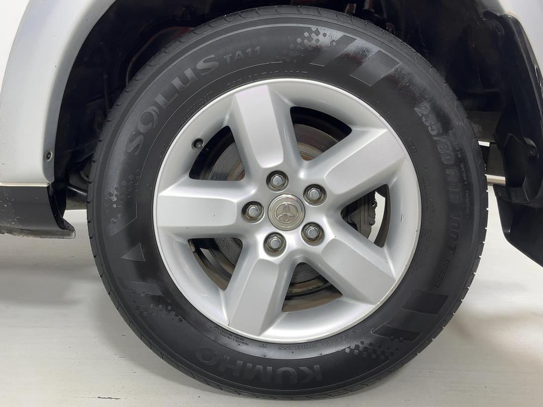 Photo '11' of Toyota Rav4