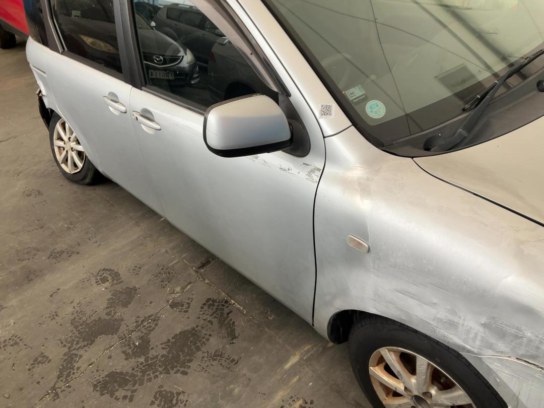 Photo '6' of Toyota Sienta