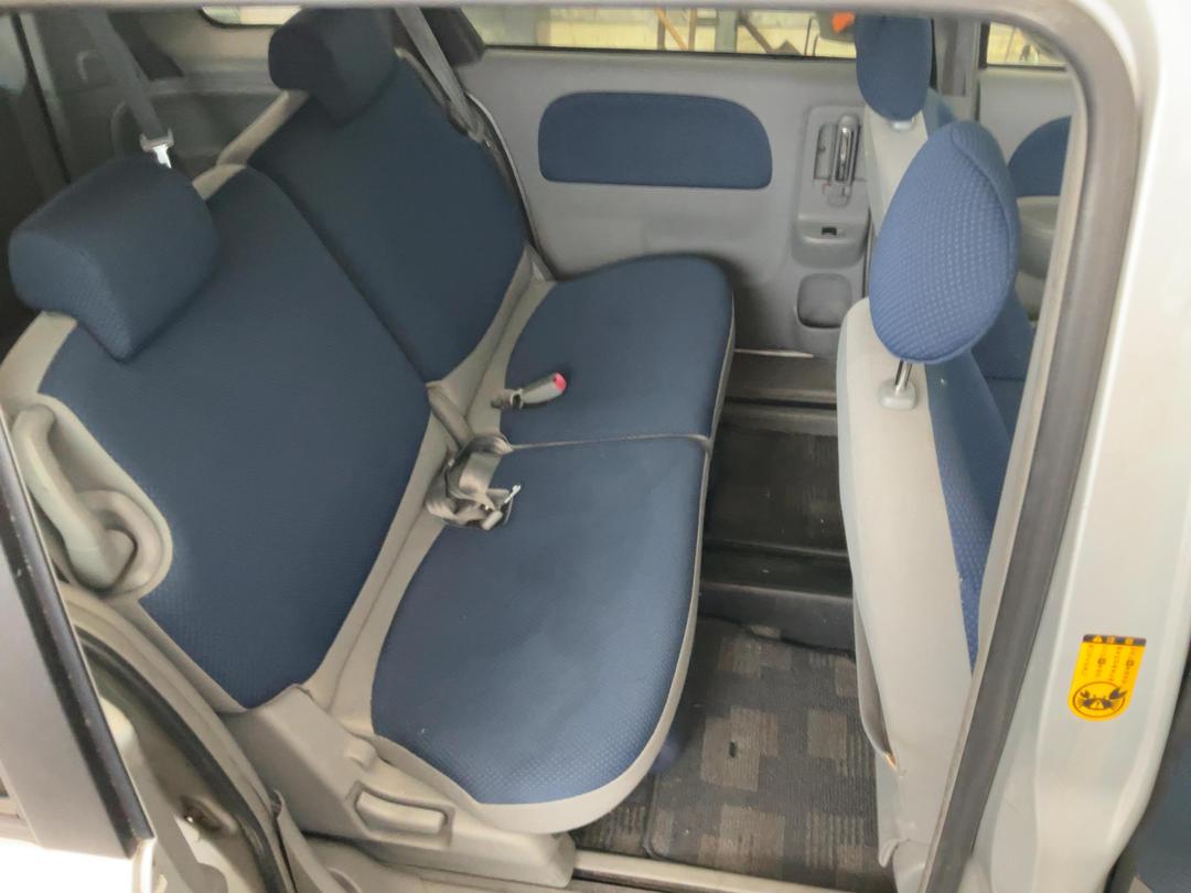 Photo '19' of Toyota Sienta