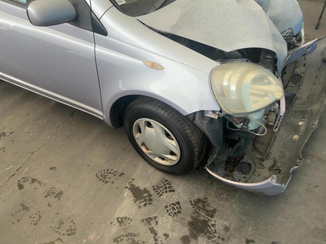 Photo '2' of Toyota Vitz