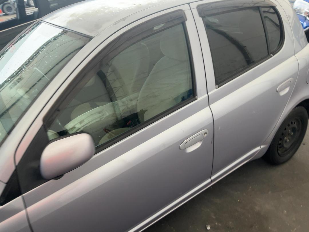 Photo '8' of Toyota Vitz