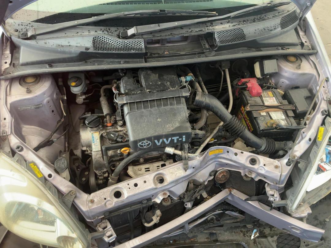 Photo '14' of Toyota Vitz