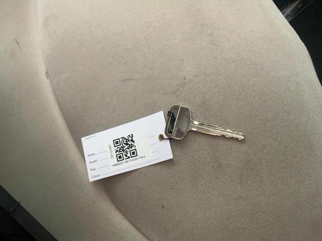 Photo '17' of Toyota Vitz