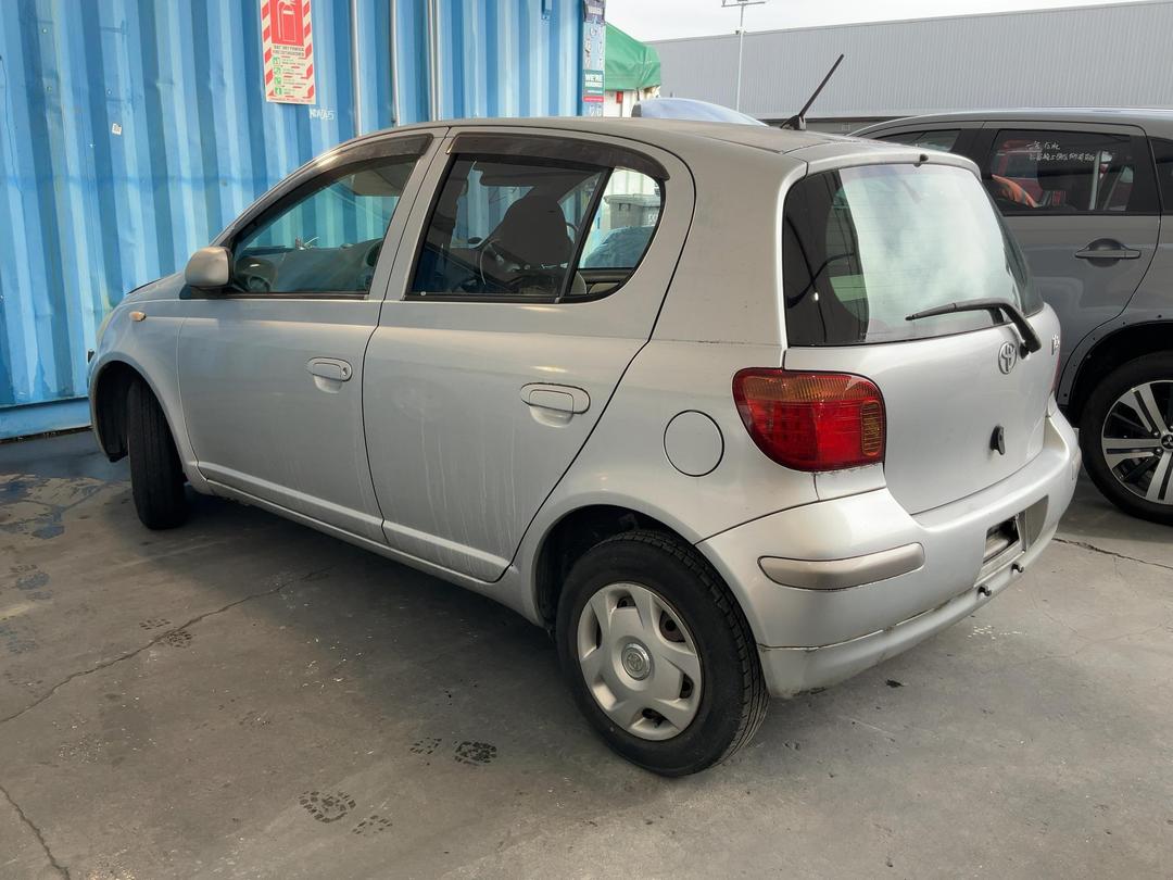 Photo '5' of Toyota Vitz Photo '5' of Toyota Vitz