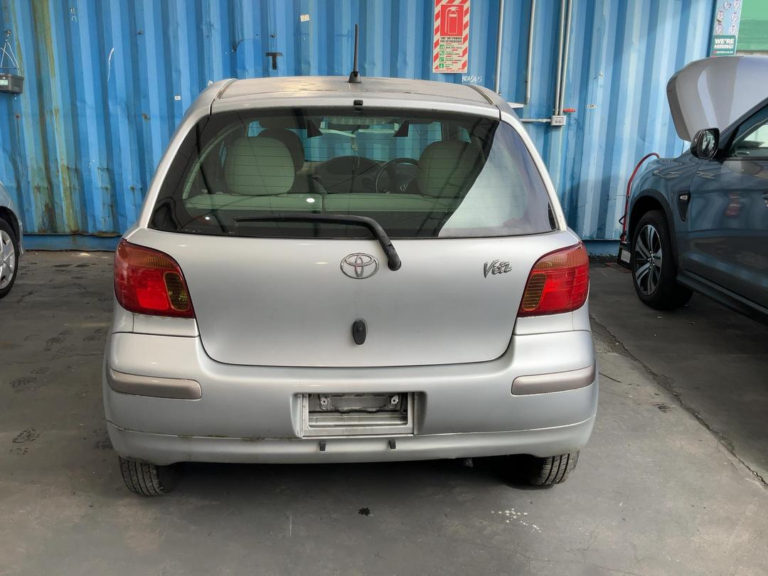Photo '6' of Toyota Vitz Photo '6' of Toyota Vitz