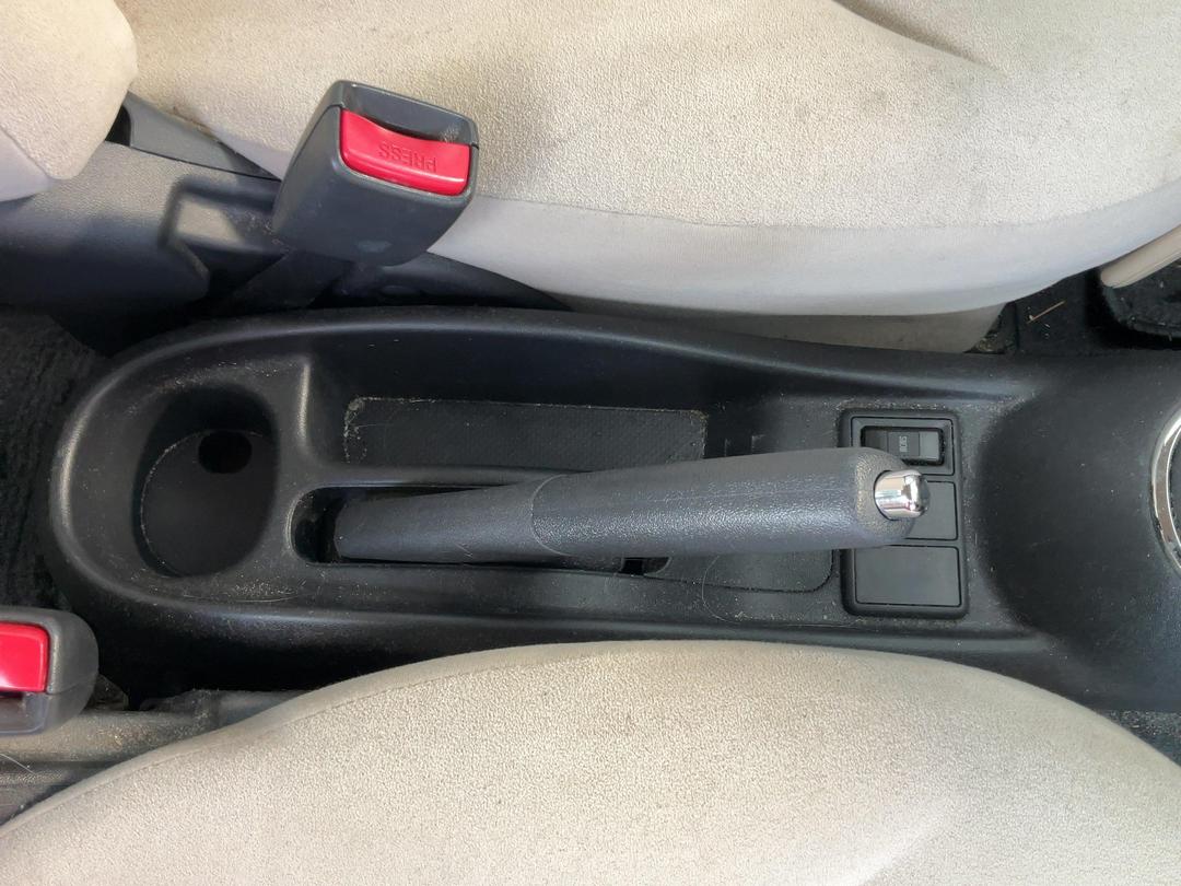 Photo '23' of Toyota Vitz Photo '23' of Toyota Vitz