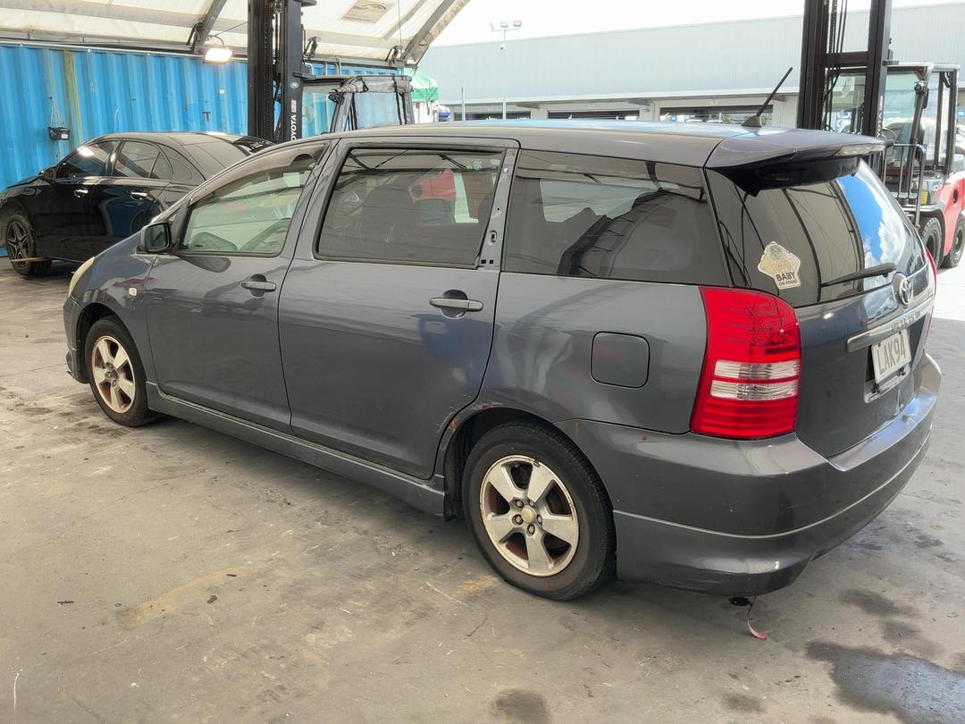 Photo '4' of Toyota Wish Photo '4' of Toyota Wish