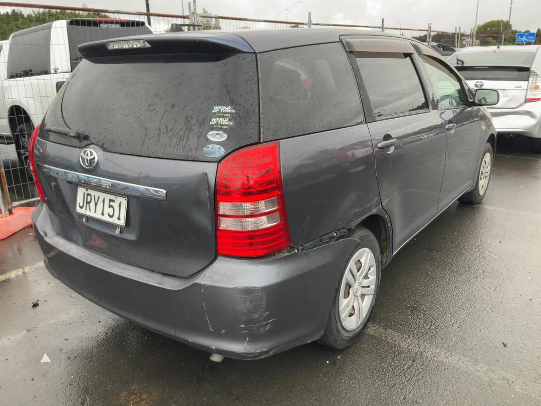 Photo '4' of Toyota Wish