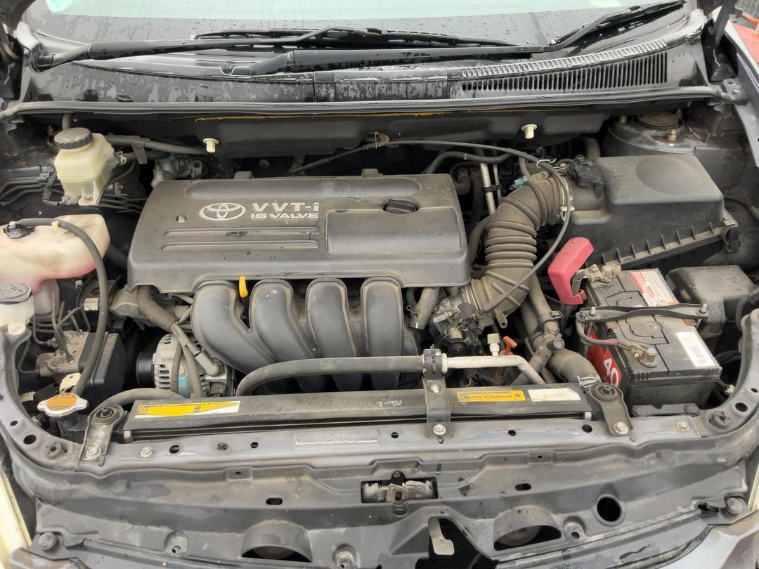 Photo '8' of Toyota Wish