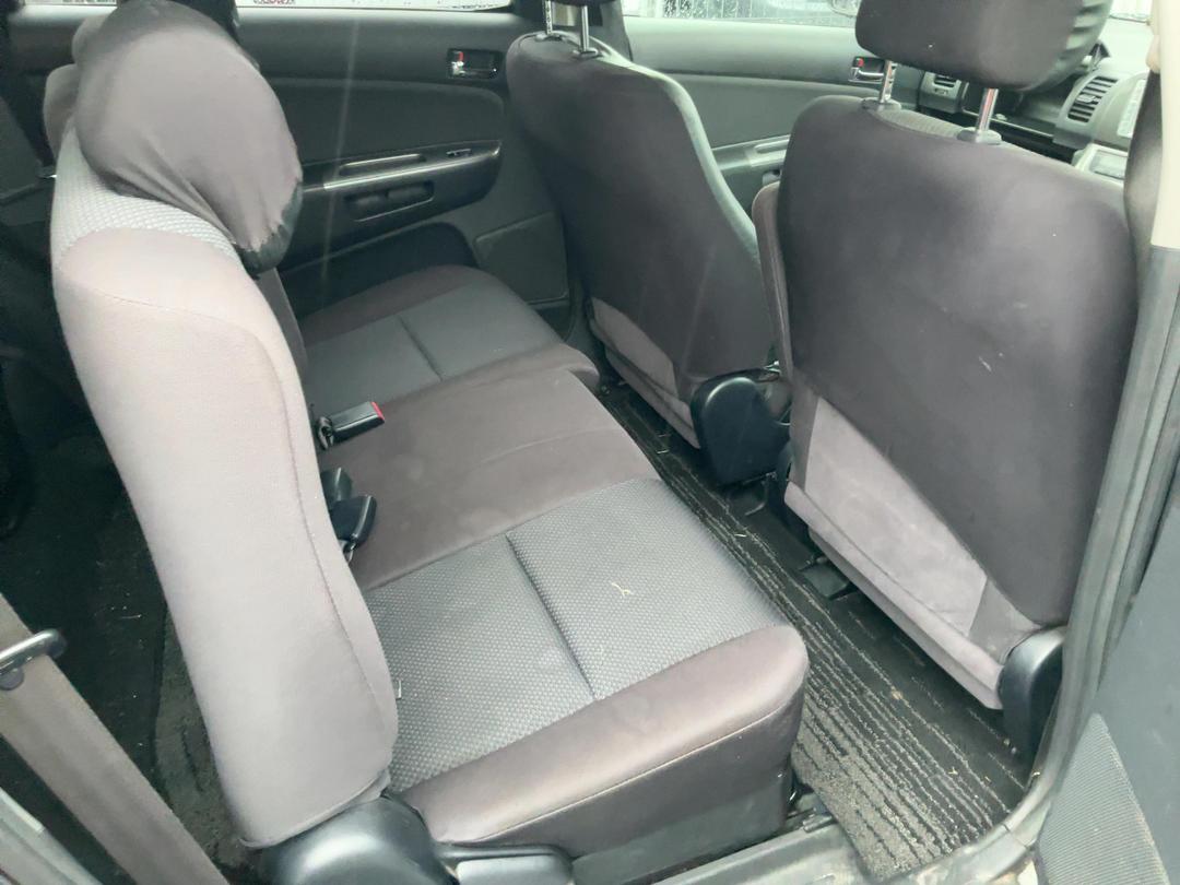 Photo '13' of Toyota Wish