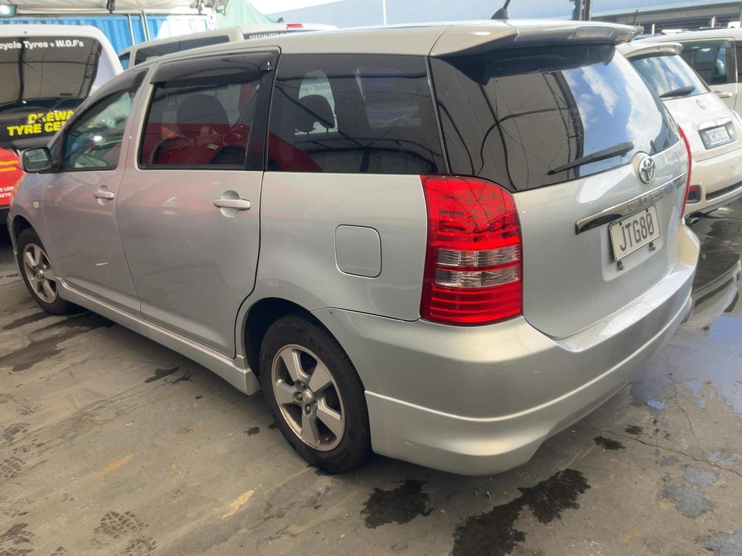 Photo '4' of Toyota Wish