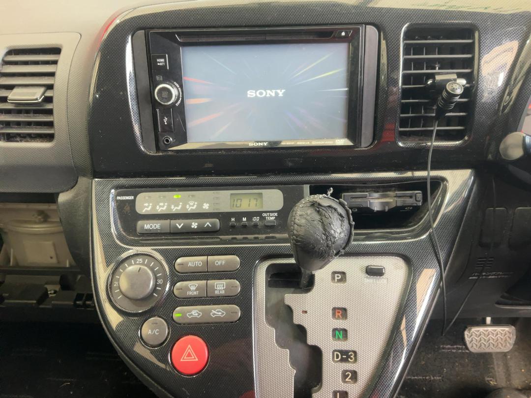 Photo '11' of Toyota Wish