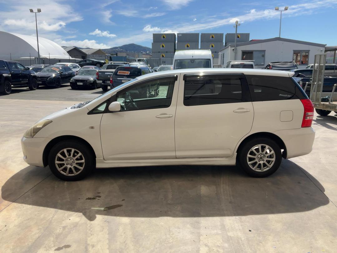Photo '4' of Toyota Wish Photo '4' of Toyota Wish