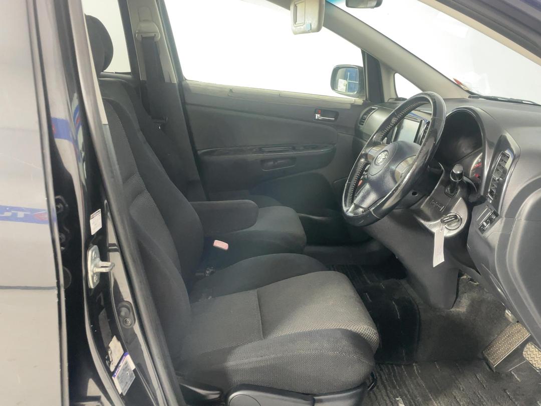 Photo '14' of Toyota Wish Photo '14' of Toyota Wish