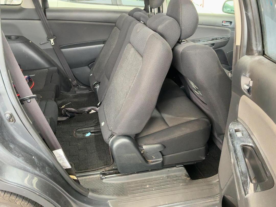 Photo '17' of Toyota Wish Photo '17' of Toyota Wish