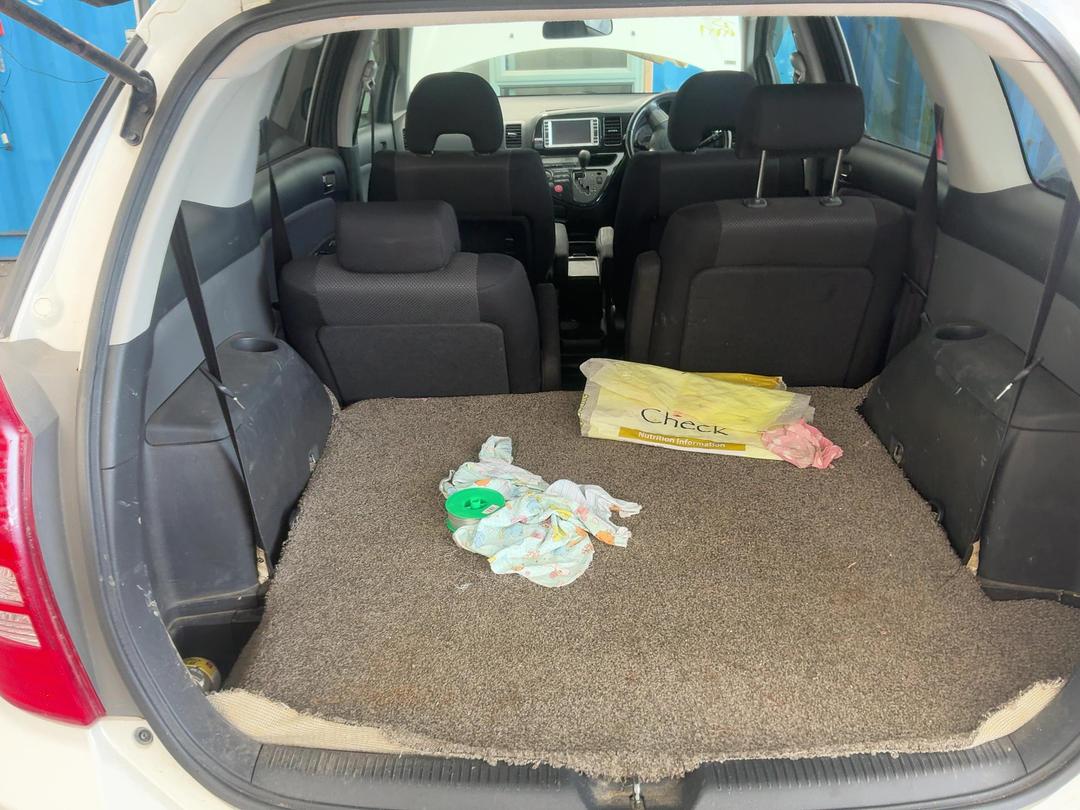 Photo '23' of Toyota Wish Photo '23' of Toyota Wish