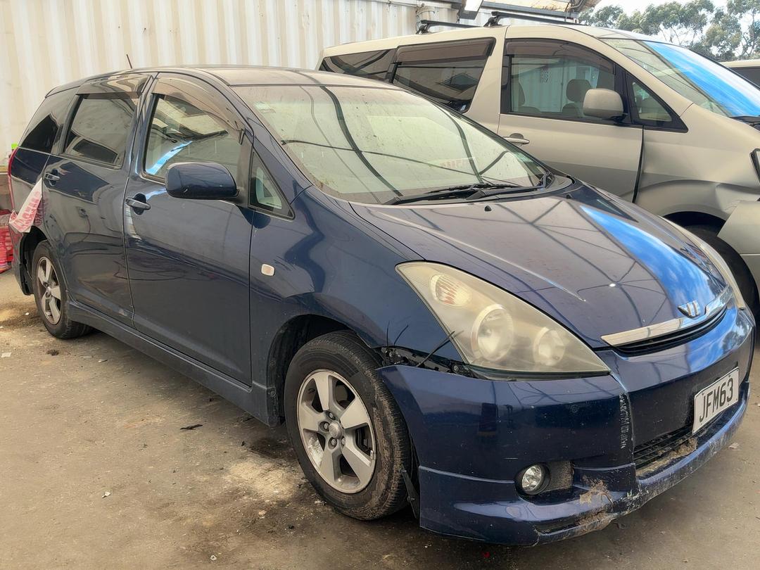 Photo '3' of Toyota Wish Photo '3' of Toyota Wish