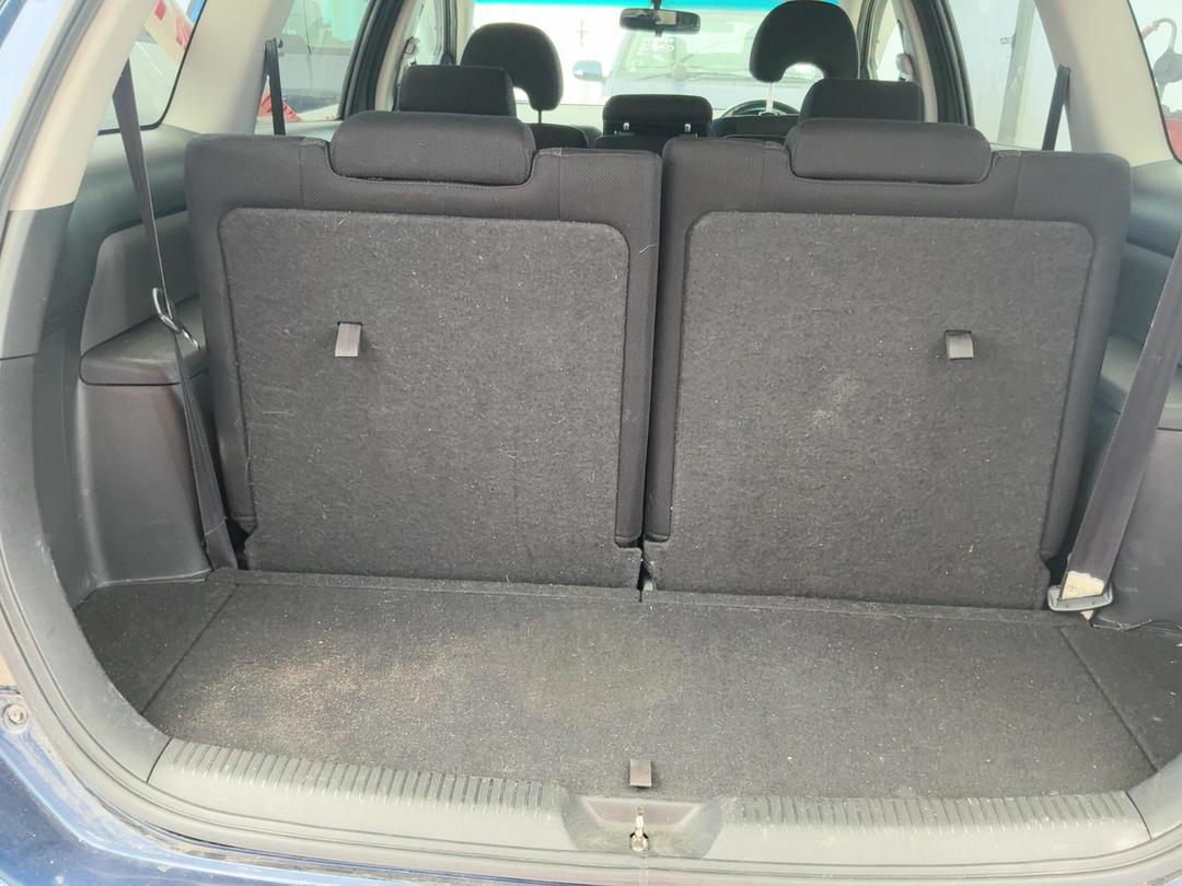 Photo '7' of Toyota Wish Photo '7' of Toyota Wish