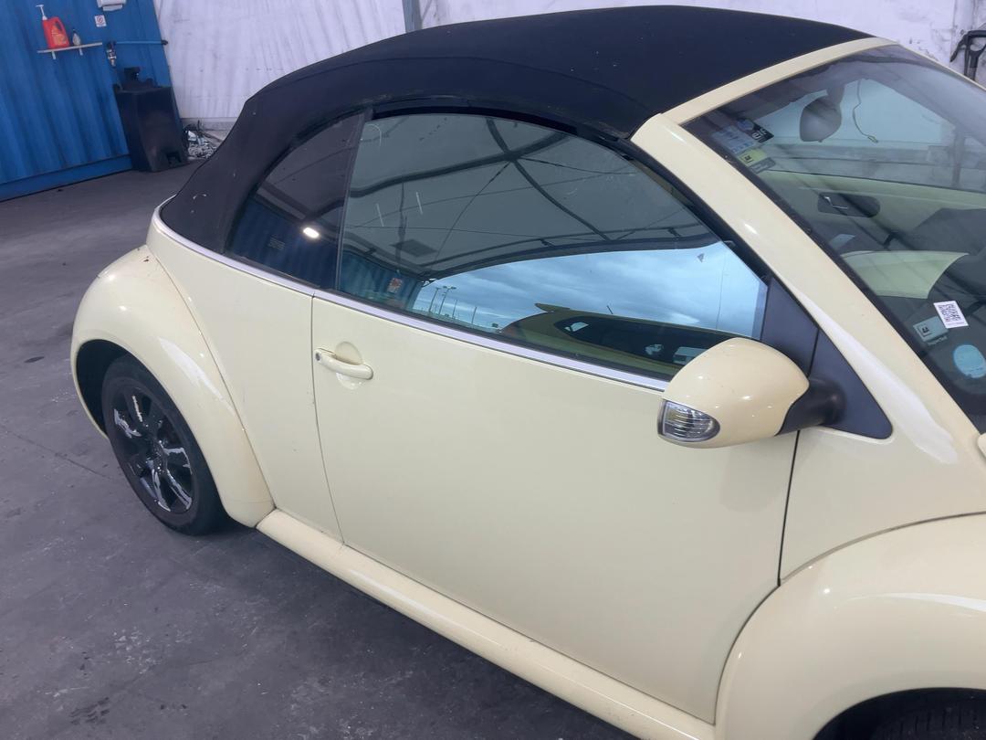 Photo '3' of Volkswagen Beetle Photo '3' of Volkswagen Beetle