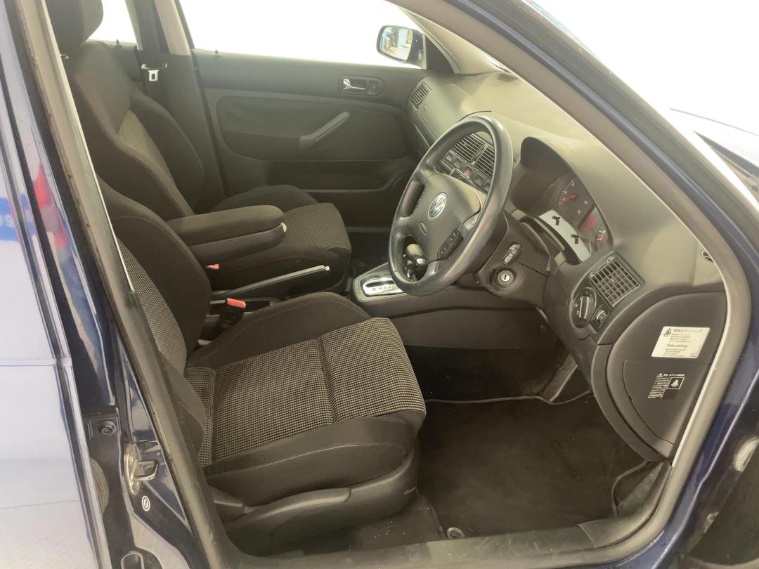 Photo '16' of Volkswagen Golf