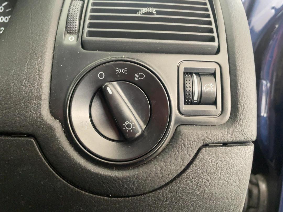 Photo '25' of Volkswagen Golf