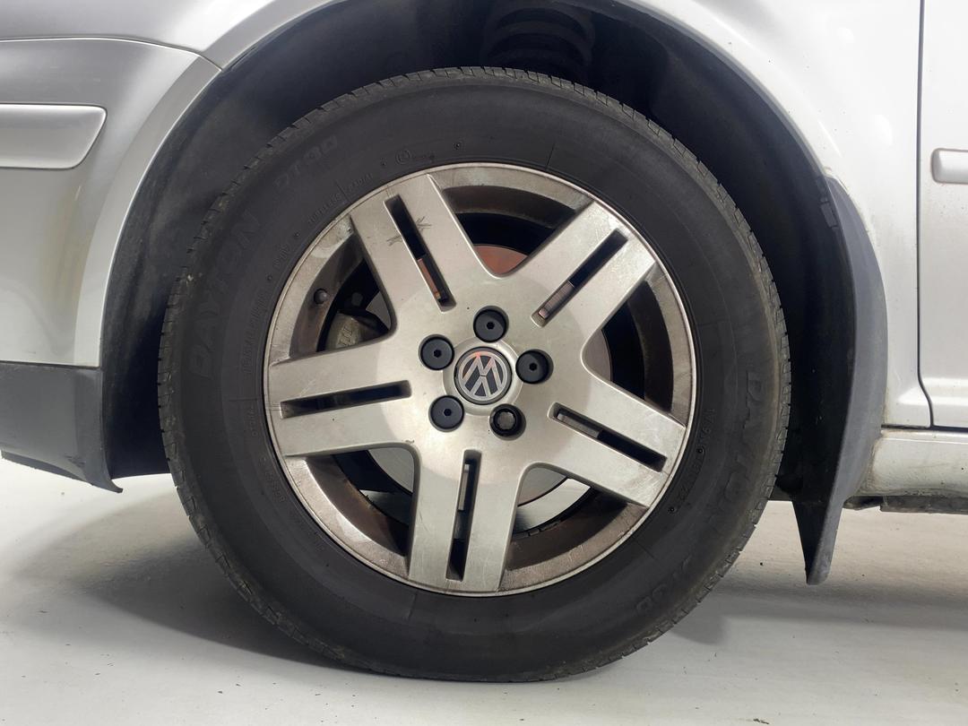 Photo '10' of Volkswagen Golf
