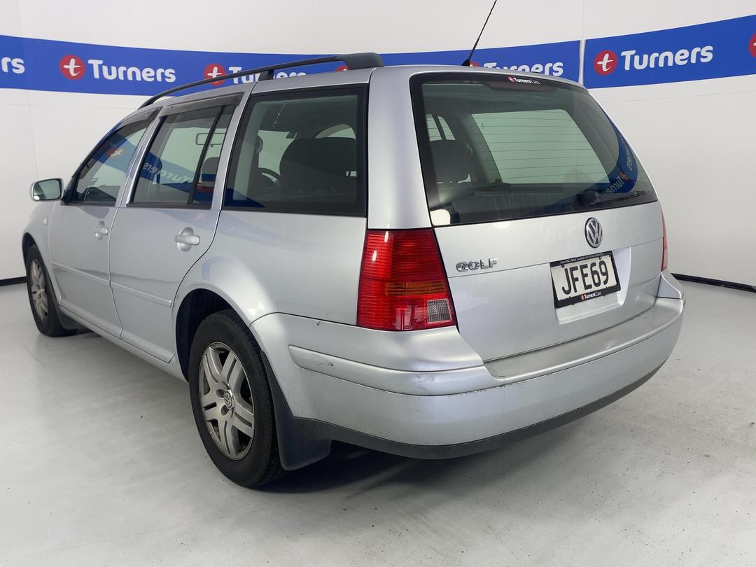 Photo '5' of Volkswagen Golf