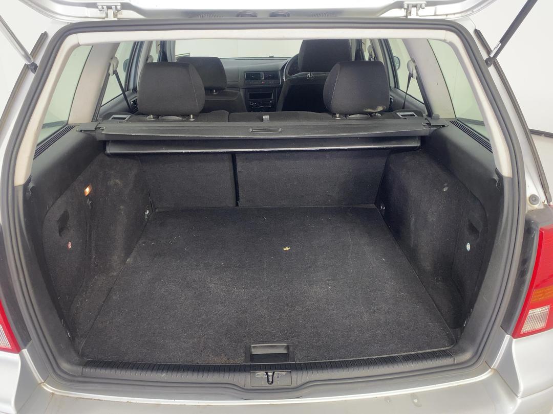 Photo '14' of Volkswagen Golf