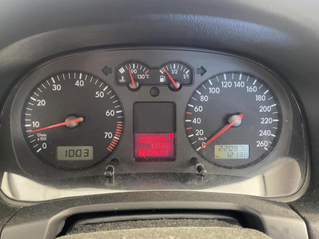 Photo '21' of Volkswagen Golf