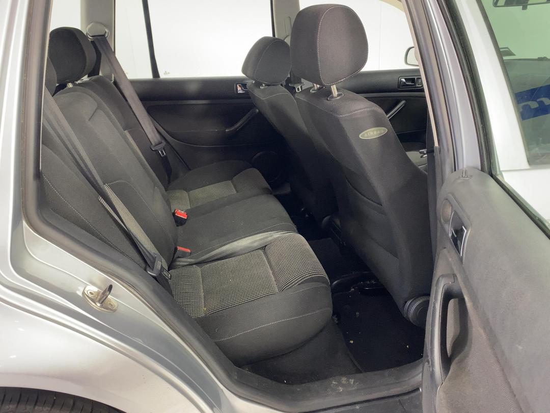 Photo '20' of Volkswagen Golf