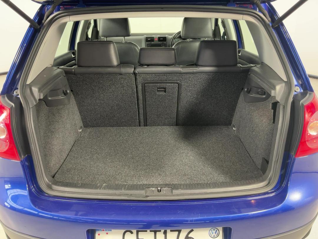 Photo '14' of Volkswagen Golf