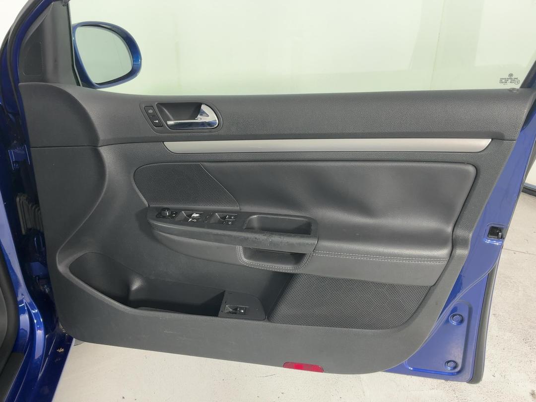 Photo '15' of Volkswagen Golf
