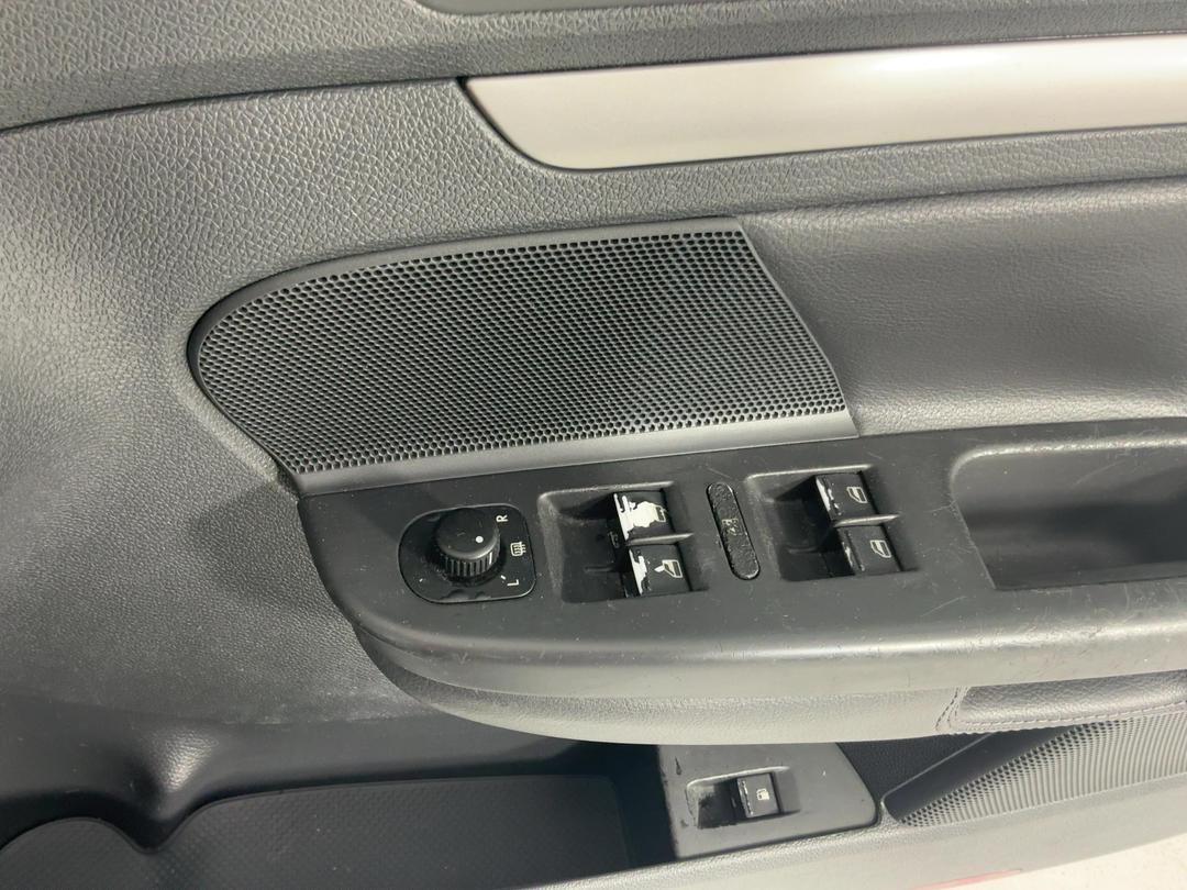 Photo '25' of Volkswagen Golf