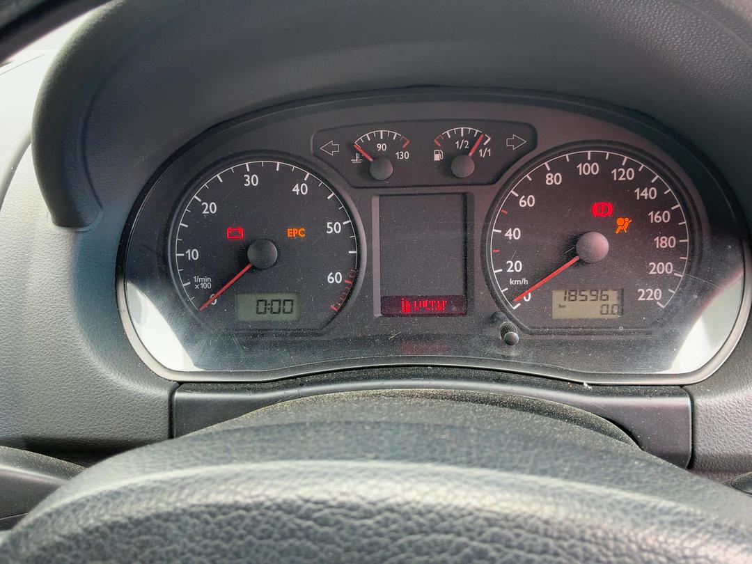 Photo '15' of Volkswagen Polo Photo '15' of Volkswagen Polo