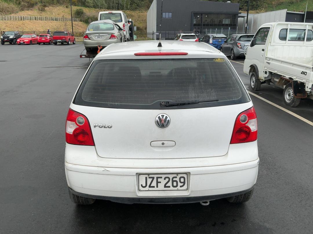 Photo '10' of Volkswagen Polo Photo '10' of Volkswagen Polo