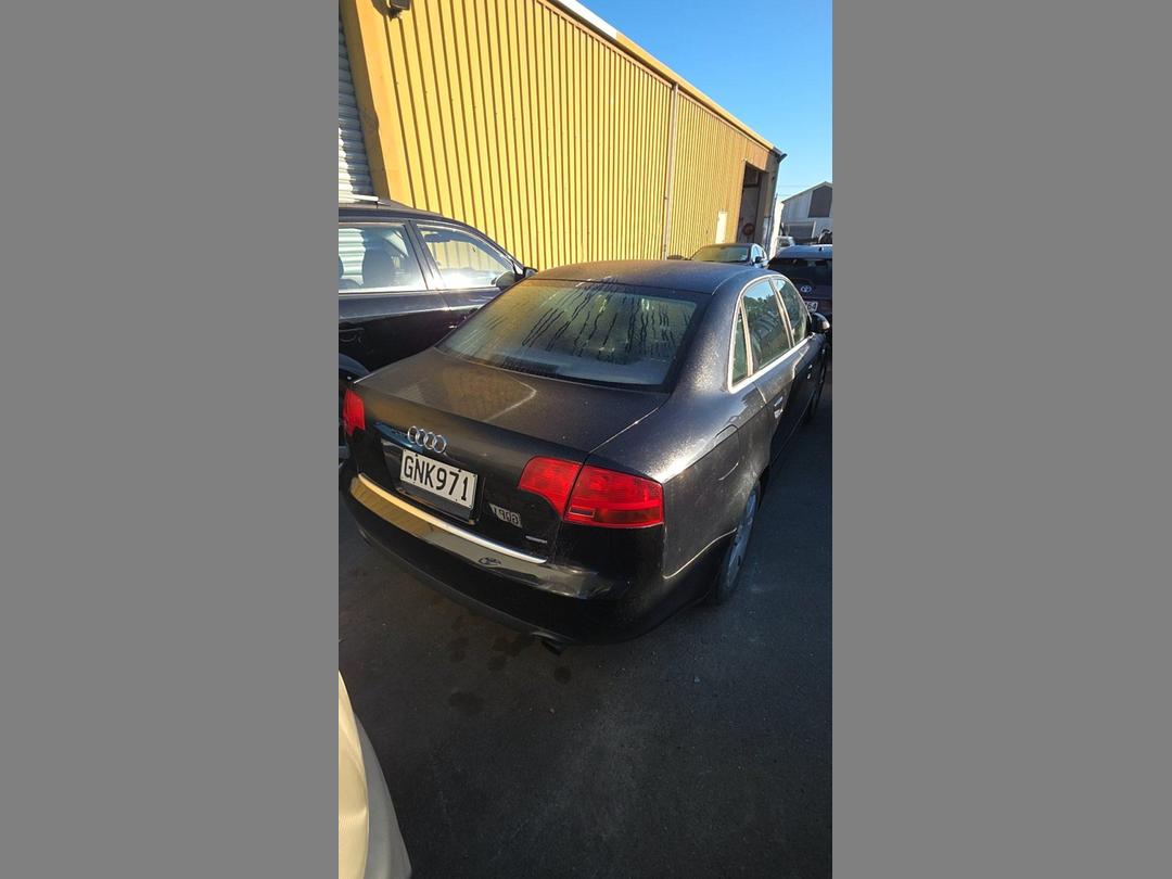 Photo '5' of Audi A4 2.0T FSI Quattro Photo '5' of Audi A4 2.0T FSI Quattro