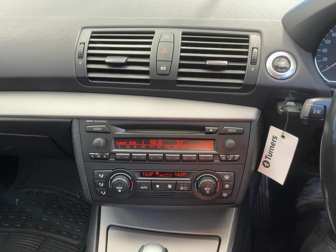 Photo '13' of BMW 1 Series 118I Photo '13' of BMW 1 Series 118I