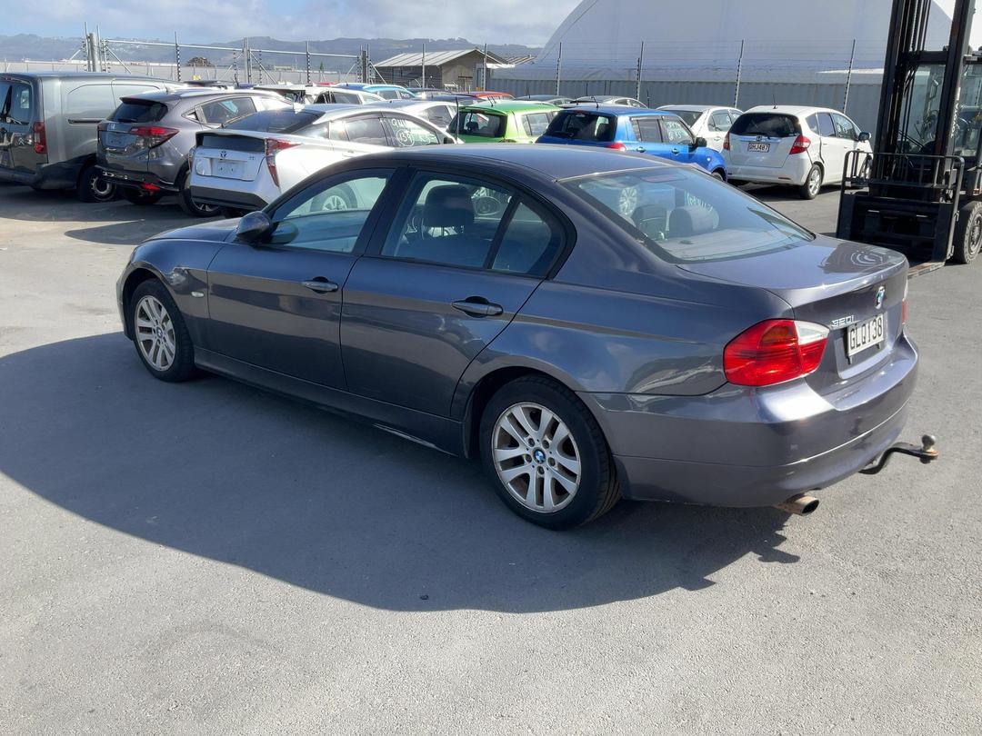 Photo '6' of BMW 3 Series 320I