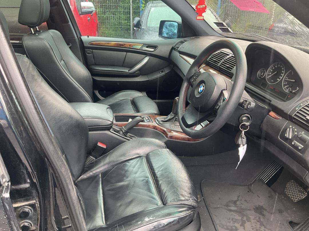 Photo '8' of BMW X5 SAV E53