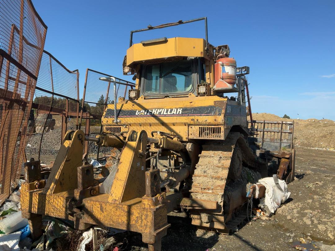 Photo '1' of Caterpillar D7R Bulldozer