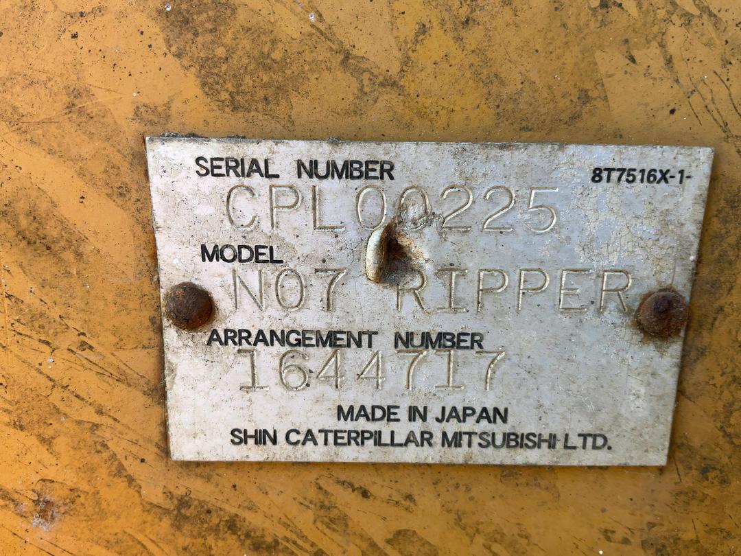 Photo '4' of Caterpillar D7R Bulldozer