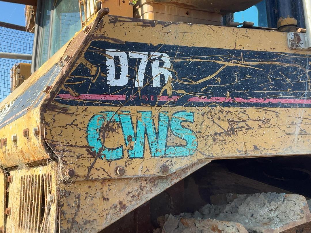 Photo '5' of Caterpillar D7R Bulldozer