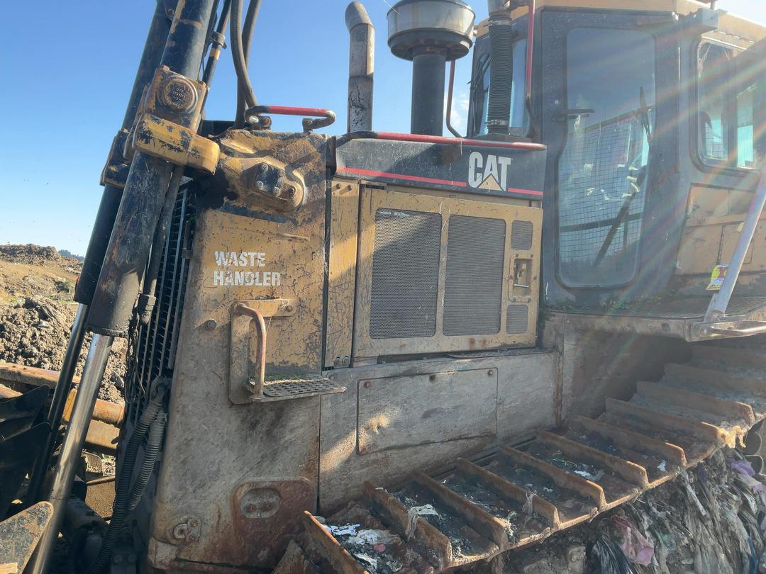 Photo '10' of Caterpillar D7R Bulldozer
