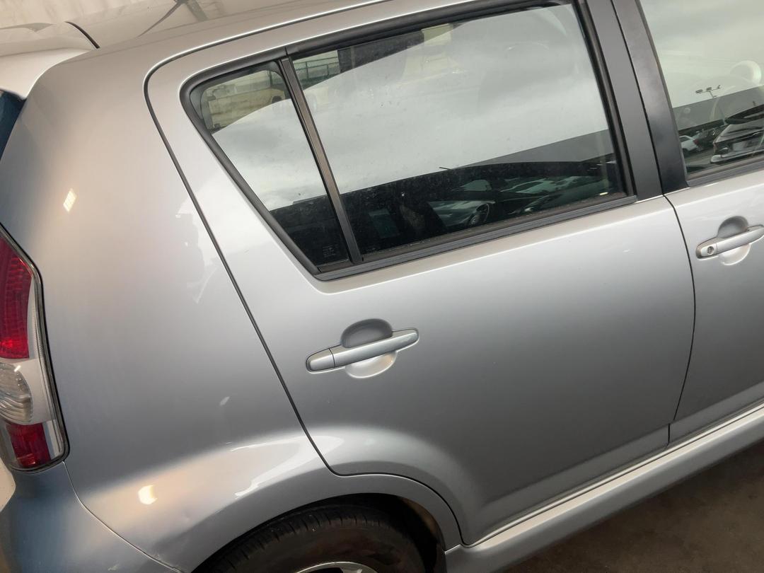 Photo '15' of Daihatsu Sirion GS Photo '15' of Daihatsu Sirion GS