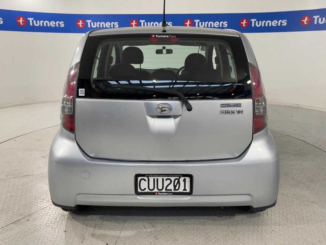 Photo '6' of Daihatsu Sirion